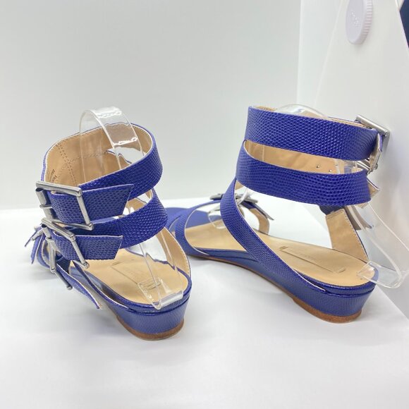 size 8.5 BCBGMaxazria leather blue reptile ankle strap‎ lizard strappy buckles - Picture 5 of 12